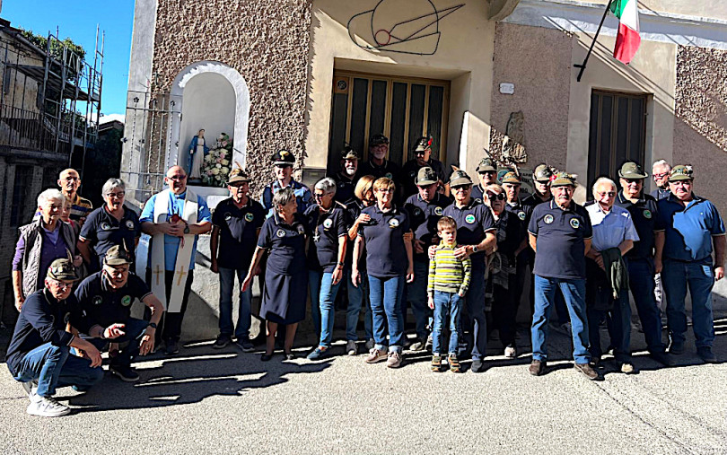 Benedizione della nuova Madonnina nella sede degli Alpini